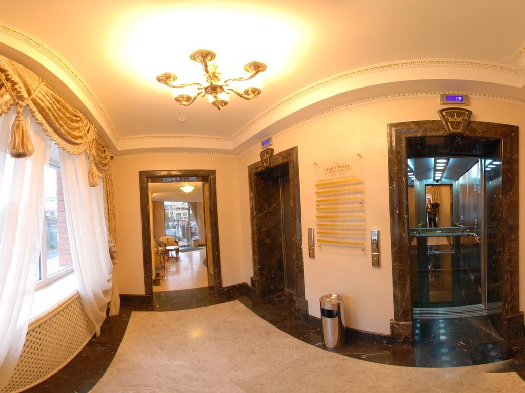 Alleya Grand Hotel Poltava Exterior foto